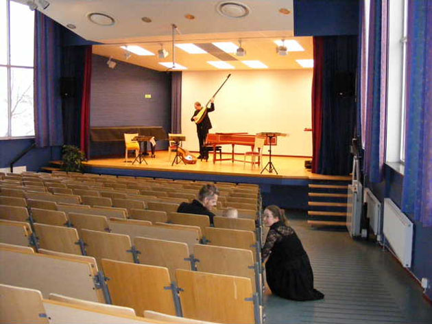 2010_0220GrossPer0001